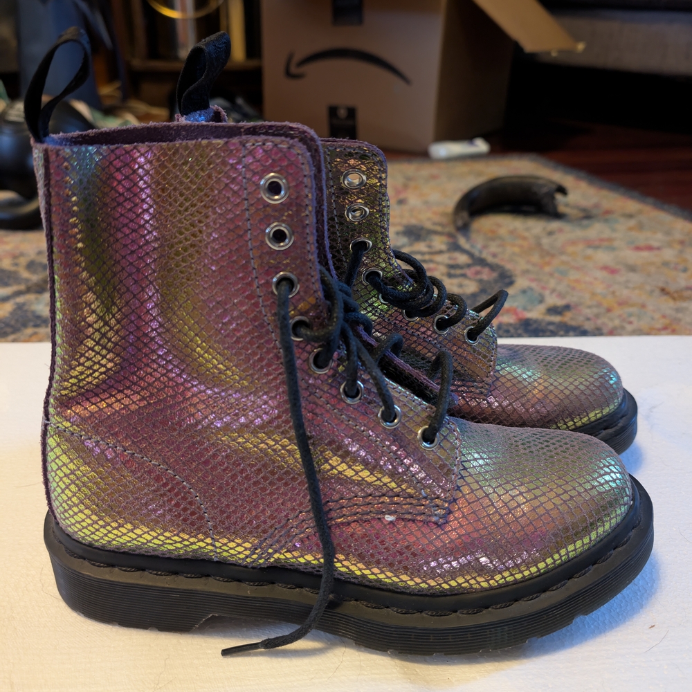 Women's Size 7 Dr Martens Iridescent Violet Mermaid Scale
